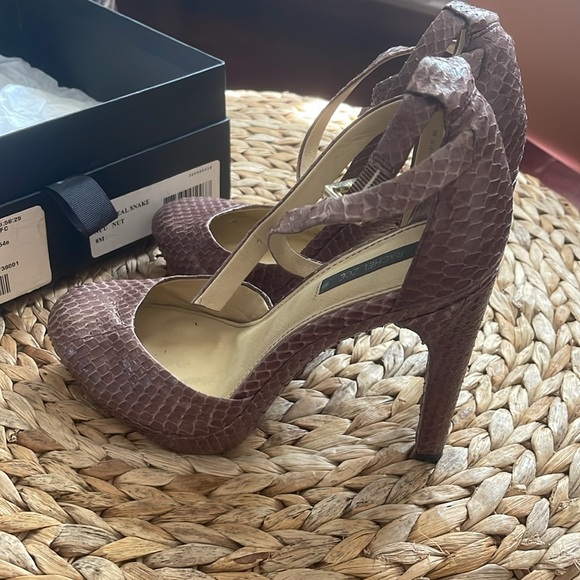 Very Sexy Vintage Rachel Zoe Python Print Stiletto Platform Heels in Rose Hue 🤩 - Picture 3 of 15